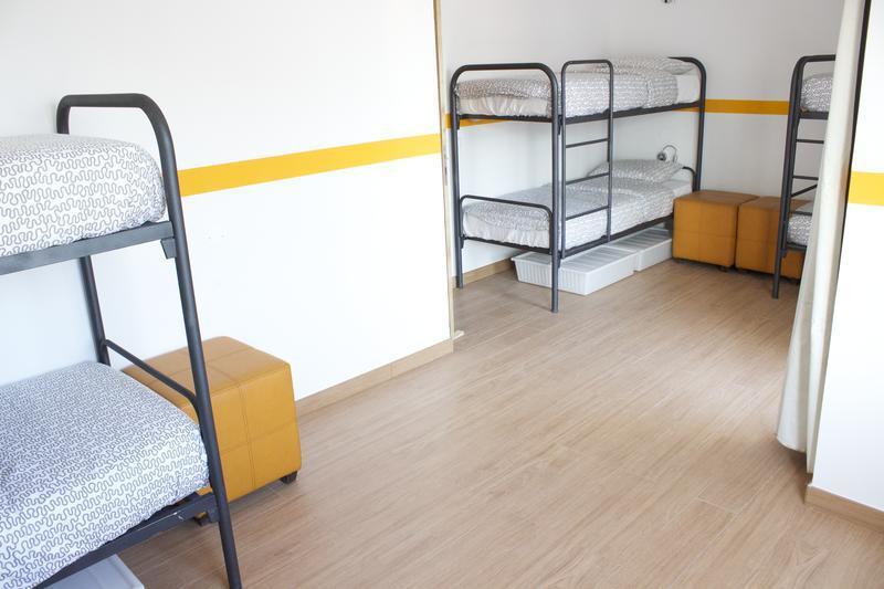 Rich&Poor Hostel Albufeira Buitenkant foto